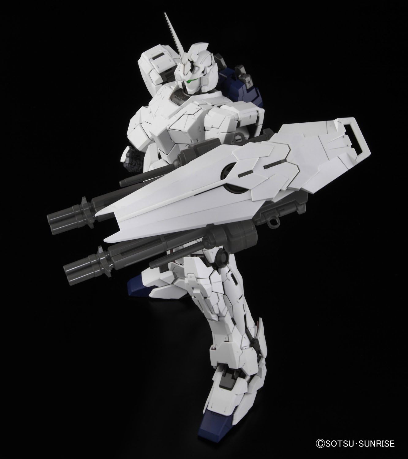BANDAI 1/60 Unicorn Gundam Plastic Figure Model Kit