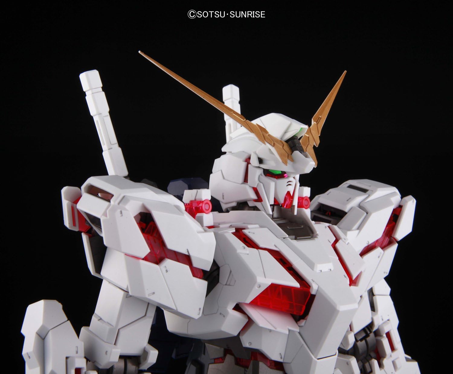 BANDAI 1/60 Unicorn Gundam Plastic Figure Model Kit